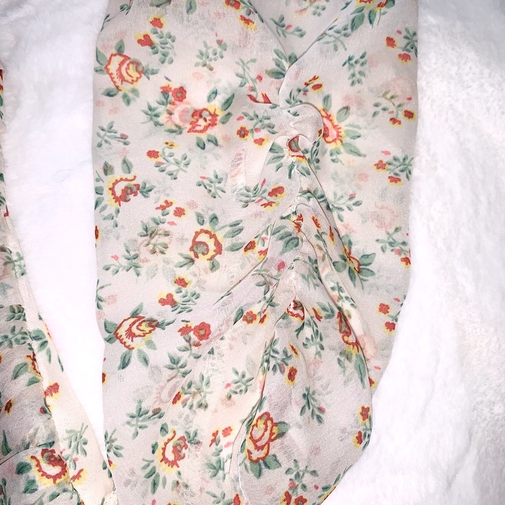 Spring blouse - Picture 7 of 9
